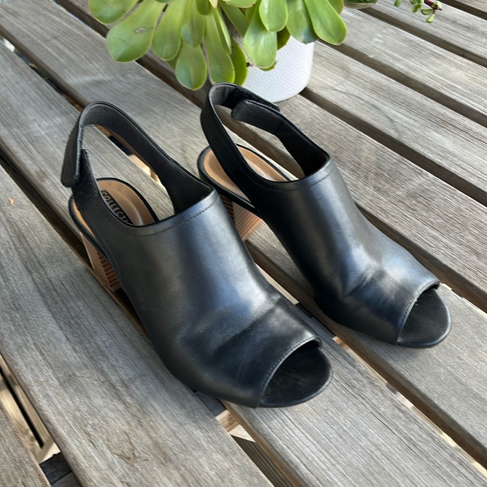 Clarks Black sandles 6